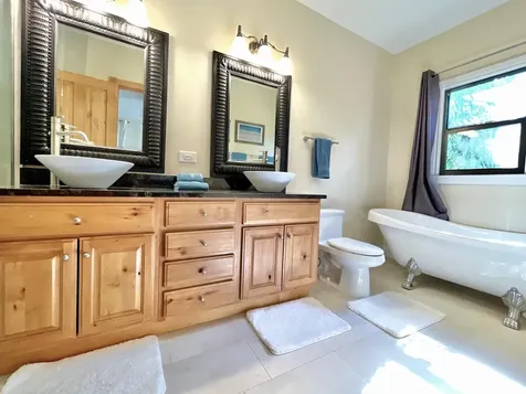 Charlotteville New Providence Paradise Island BS