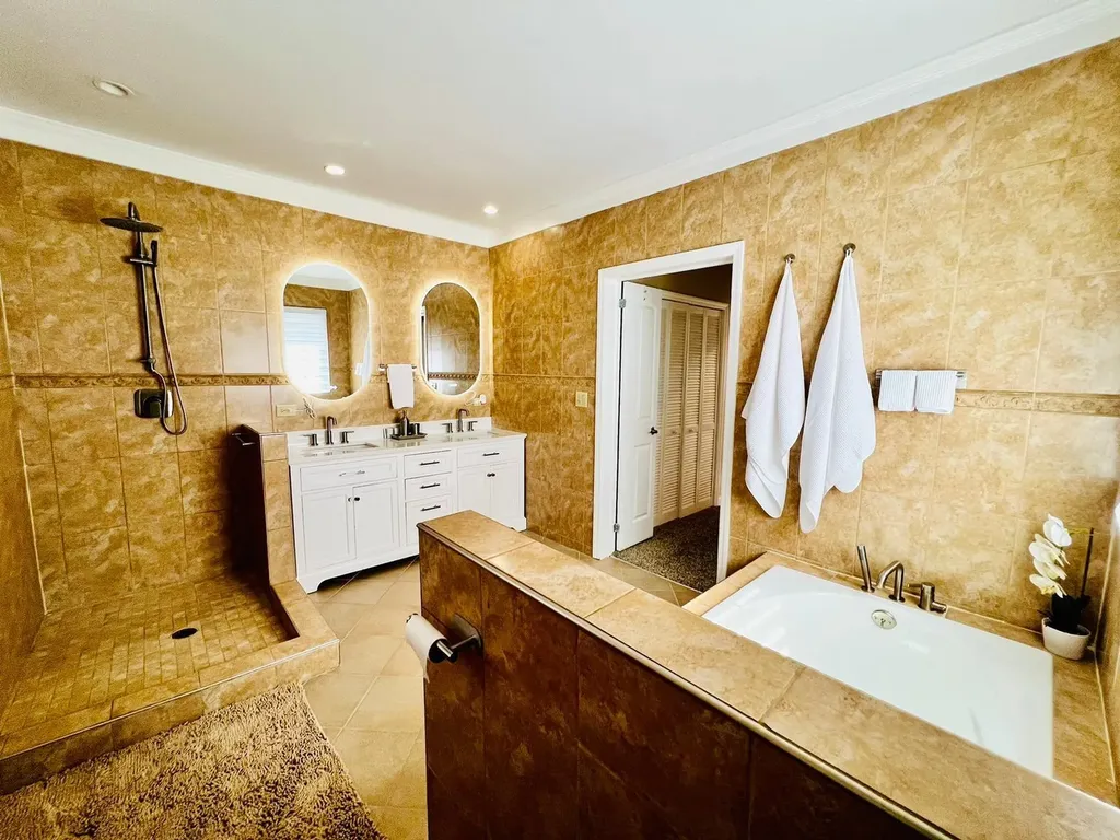 Charlotteville New Providence Paradise Island BS