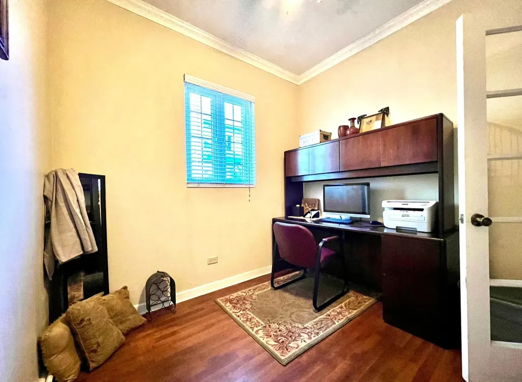 Charlotteville New Providence Paradise Island BS