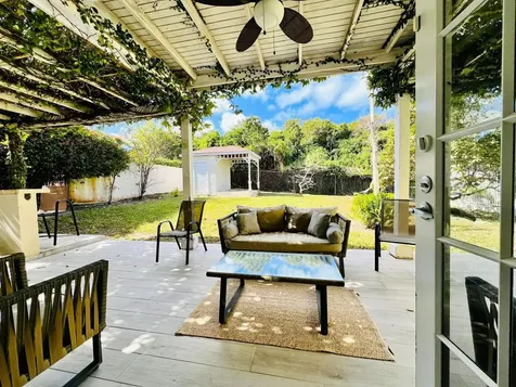 Charlotteville New Providence Paradise Island BS