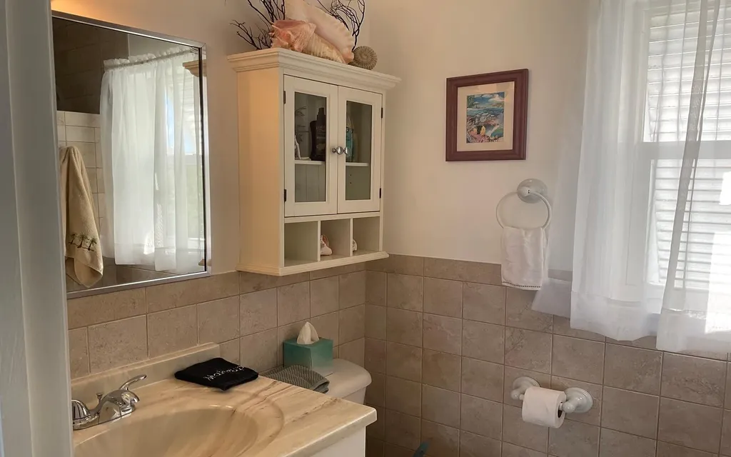 Beachfront Home In Miley Long Island BS