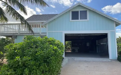 Beachfront Home In Miley Long Island BS