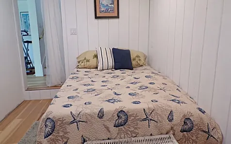 Beachfront Home In Miley Long Island BS