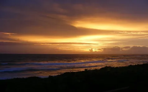 Beachfront Home In Miley Long Island BS