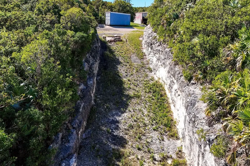 Sissel Juliano Acreage Eleuthera BS