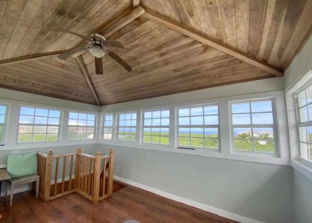 Pura Vida House Dolphin Abaco BS