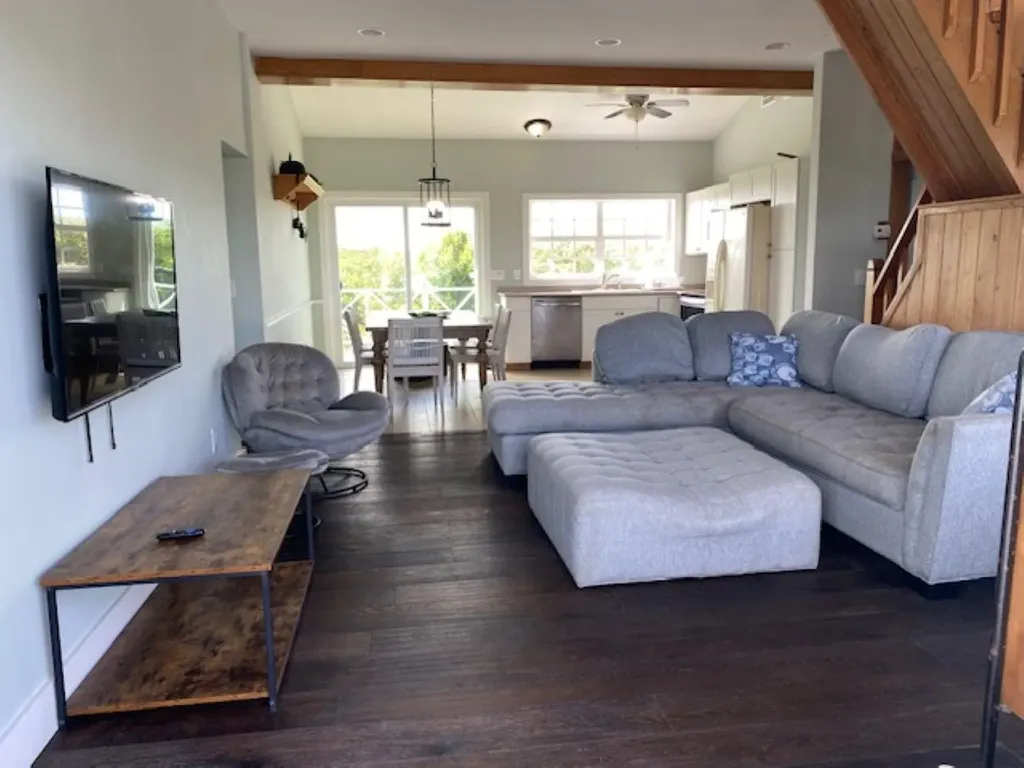 Pura Vida House Dolphin Abaco BS