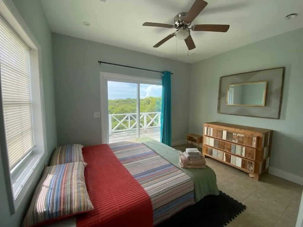 Pura Vida House Dolphin Abaco BS