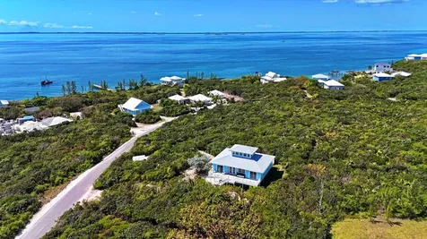 Pura Vida House Dolphin Abaco BS
