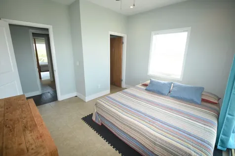 Pura Vida House Dolphin Abaco BS