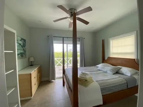 Pura Vida House Dolphin Abaco BS