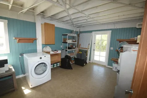 Pura Vida House Dolphin Abaco BS