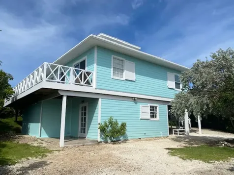 Pura Vida House Dolphin Abaco BS