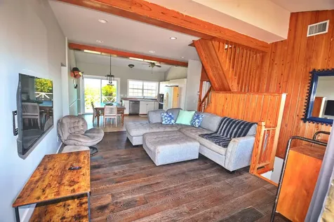 Pura Vida House Dolphin Abaco BS