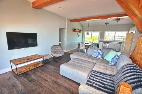 Pura Vida House Dolphin Abaco BS