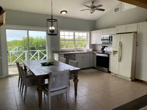 Pura Vida House Dolphin Abaco BS