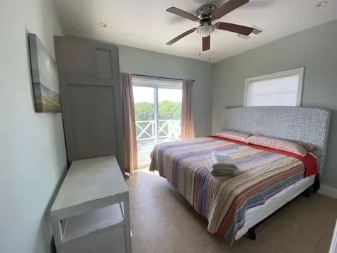 Pura Vida House Dolphin Abaco BS