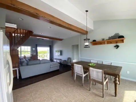 Pura Vida House Dolphin Abaco BS