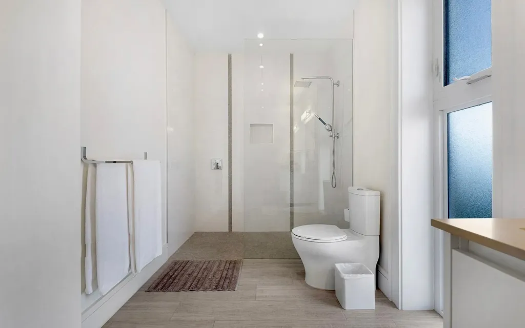 312 Penthouse Thirty-six New Providence Paradise Island BS