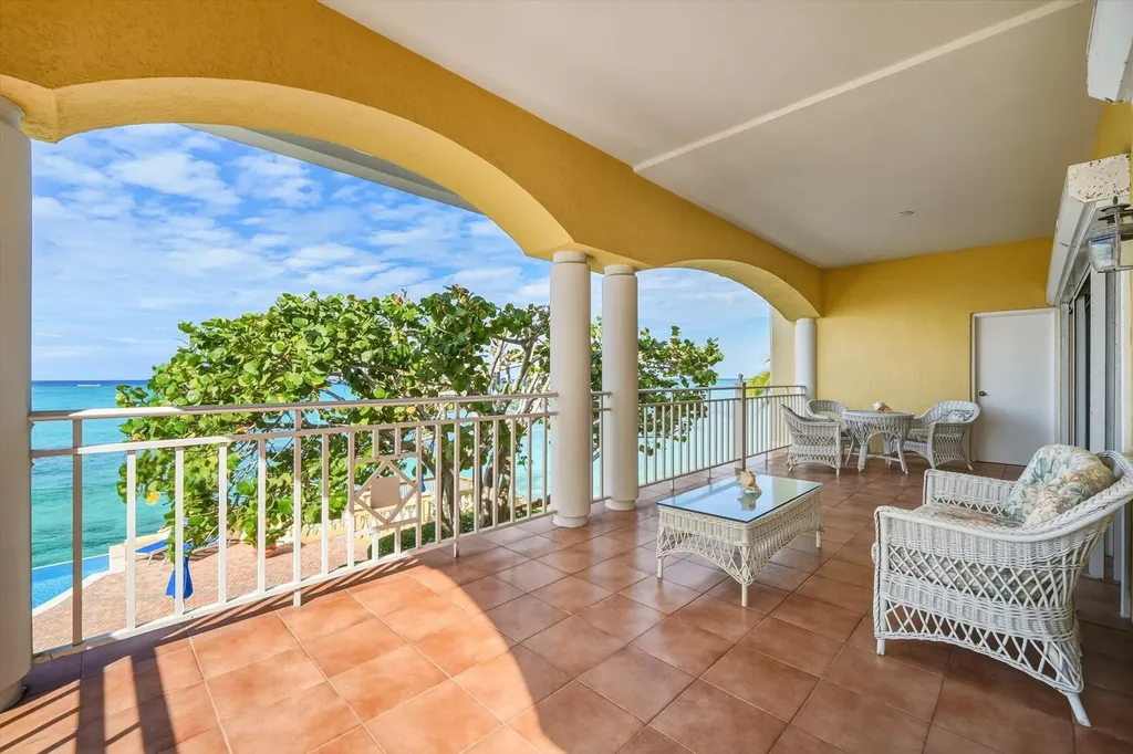 Caves Point New Providence Paradise Island BS