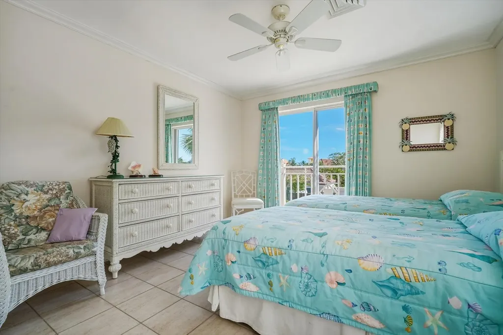 Caves Point New Providence Paradise Island BS