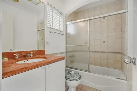 Caves Point New Providence Paradise Island BS