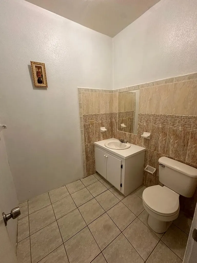 #4 Lyle Avenue New Providence Paradise Island BS