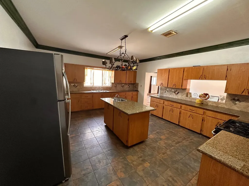 #4 Lyle Avenue New Providence Paradise Island BS