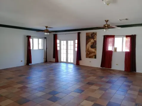 #4 Lyle Avenue New Providence Paradise Island BS