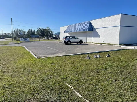 West Settlers Way, Block #9 Grand Bahama Freeport BS