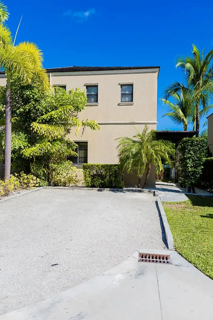 Turnberry Townhouses New Providence Paradise Island BS