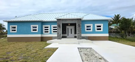 Defender Avenue 13 Grand Bahama Freeport BS