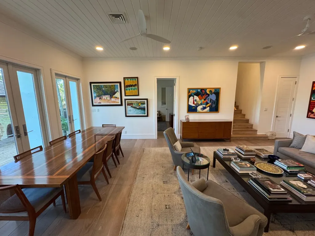 Old Fort Bay Canal House New Providence Paradise Island BS