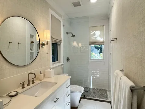 Old Fort Bay Canal House New Providence Paradise Island BS