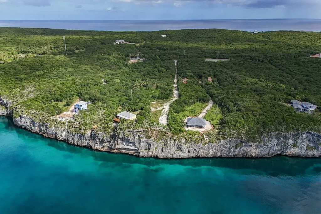 Lot 5b Clifftop Estate Eleuthera BS