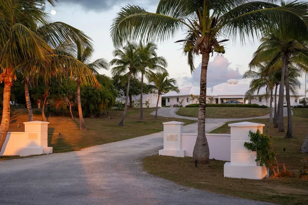 Plage Rose Estate Eleuthera BS