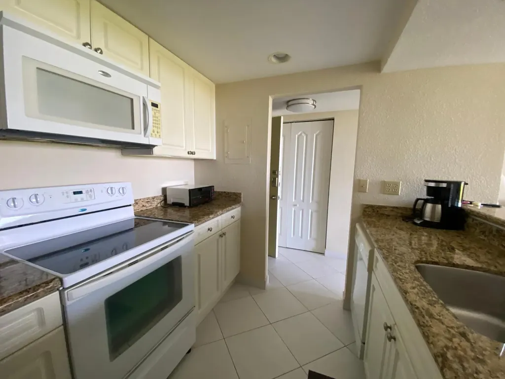 Coral Road Grand Bahama Freeport BS