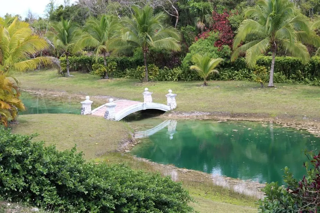 Lyford Hills New Providence Paradise Island BS