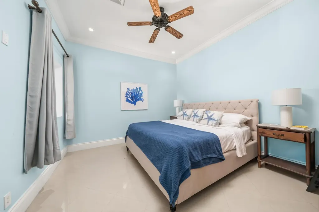 Caves Heights New Providence Paradise Island BS