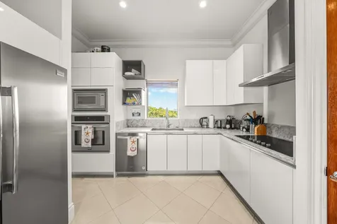 Caves Heights New Providence Paradise Island BS