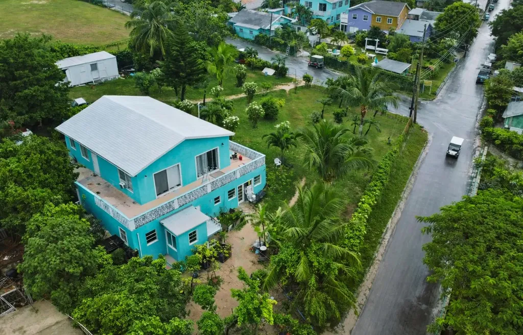 Dunmore Street Eleuthera BS