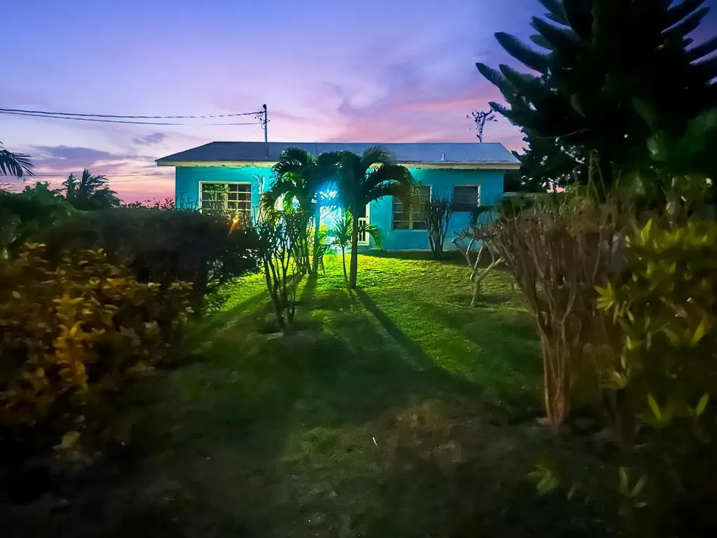 Dunmore Street Eleuthera BS