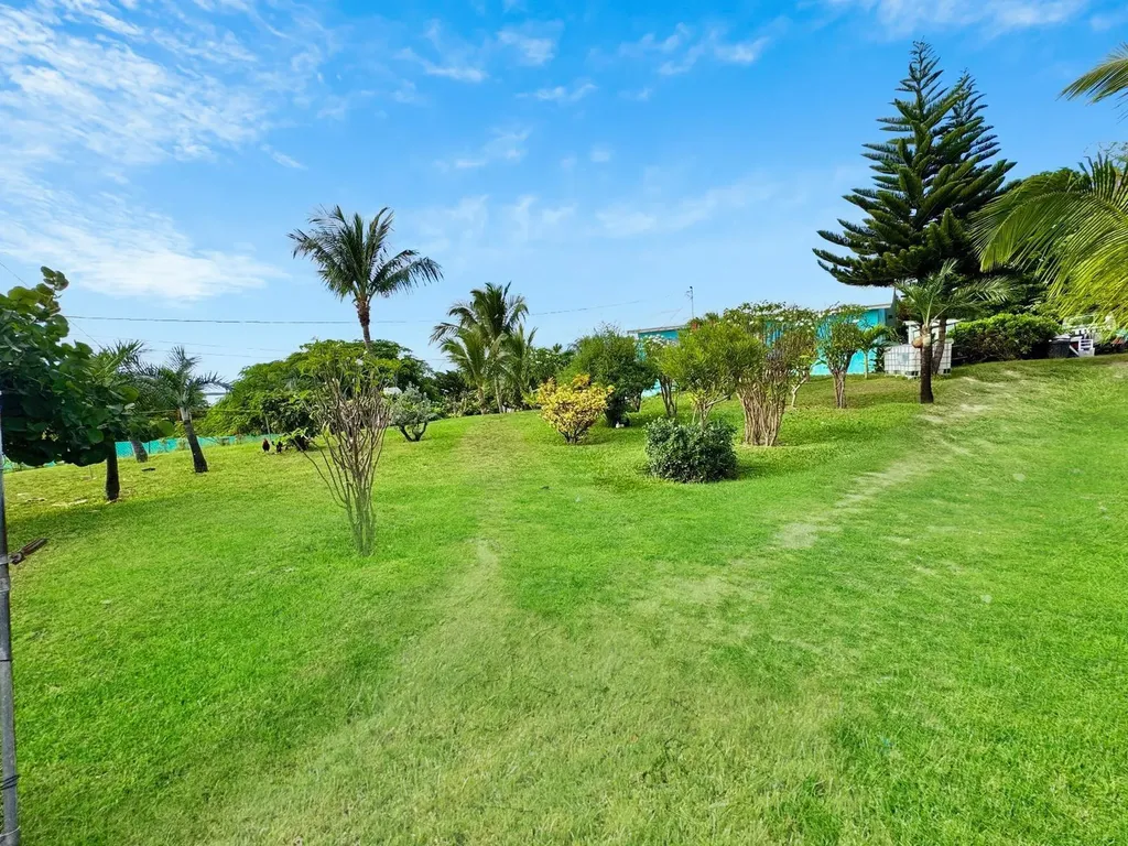 Dunmore Street Eleuthera BS