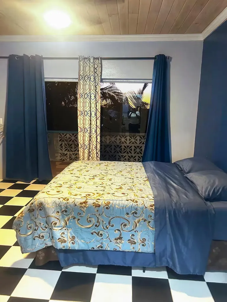 Dunmore Street Eleuthera BS