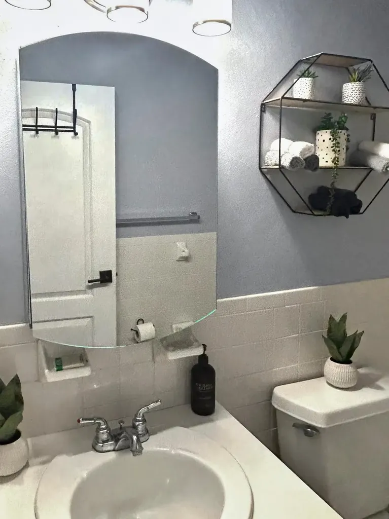 Dunmore Street Eleuthera BS