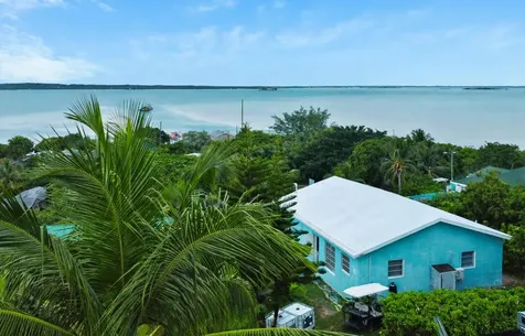 Dunmore Street Eleuthera BS
