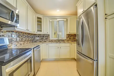 Harbour Breeze New Providence Paradise Island BS