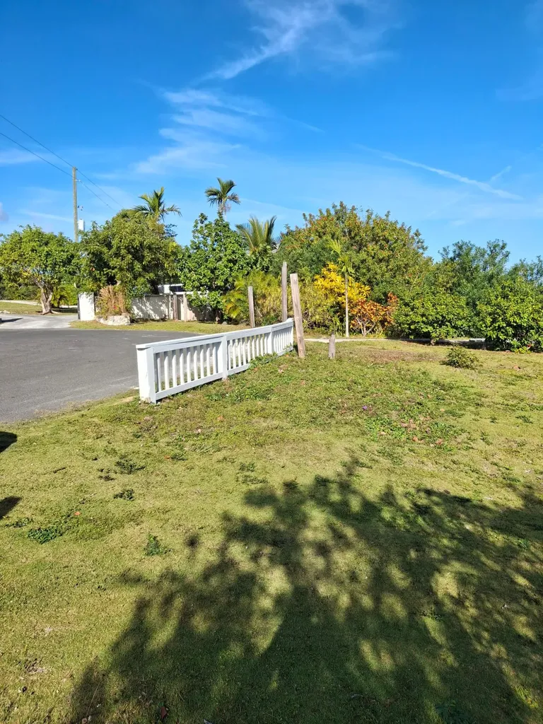 Pelican Shores Lot 1 Abaco BS