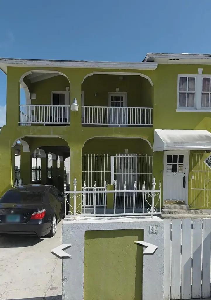 East Street North 39 New Providence Paradise Island BS