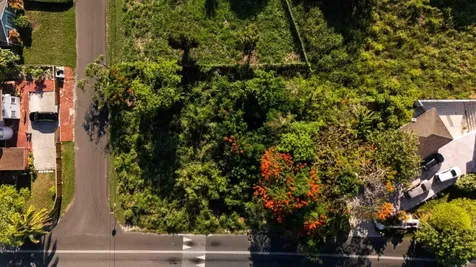 Tropical Gardens Road Lot 15 New Providence Paradise Island BS